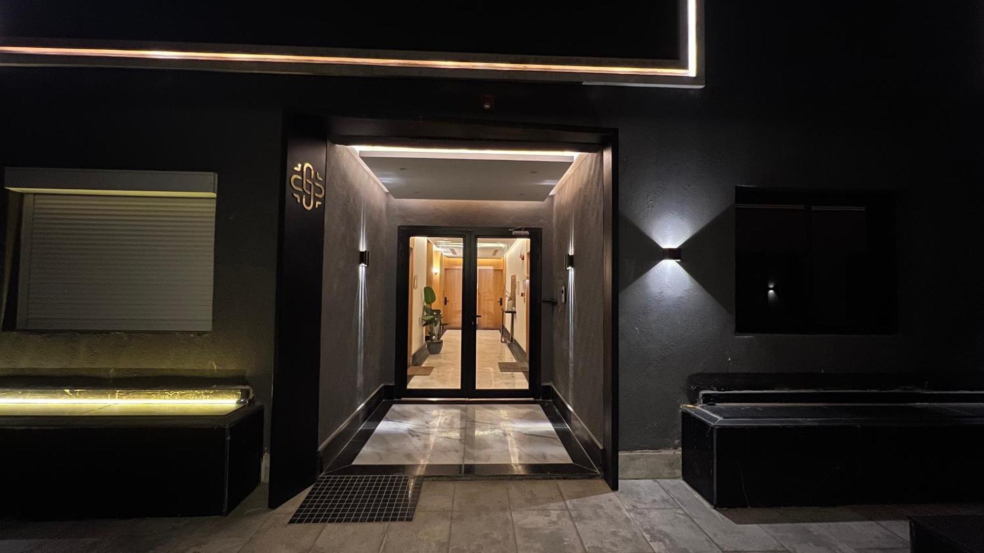 فاخرة بأسلوب فندقي و جلسة ريفية بدخول ذاتي Apartment *